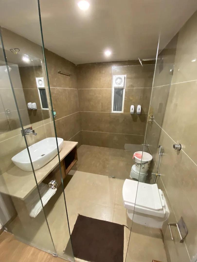 Hotel Evershine Rádzskot Kültér fotó