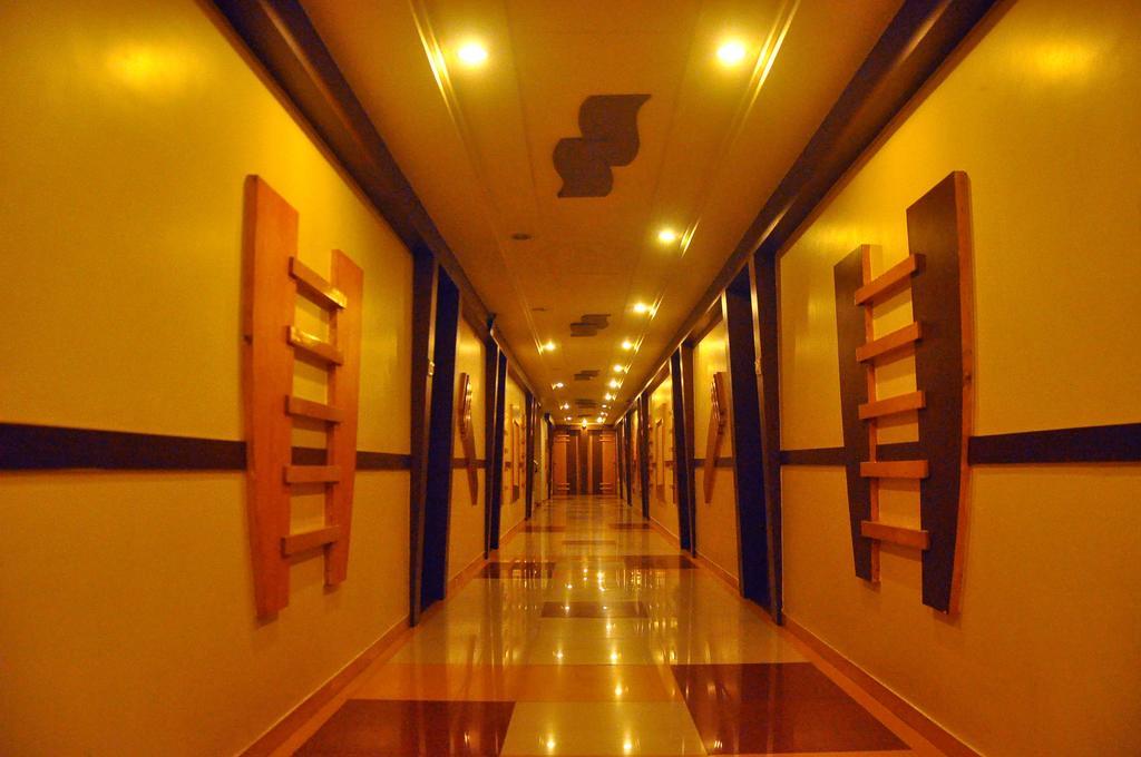 Hotel Evershine Rádzskot Kültér fotó